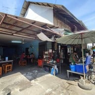 เจ๊เช็ง ผัดไทสี่แยกหัวแตก