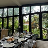 บ้านเอญ่า