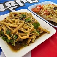 ส้มตำป้าหมอน (ศาลเจ้า)