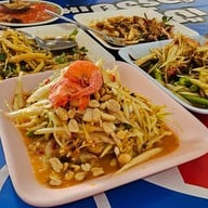 ส้มตำป้าหมอน (ศาลเจ้า)