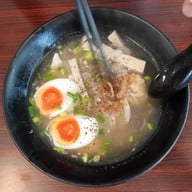 คุณเจี๋ยน แหนมเนือง ราษฎร์บูรณะ