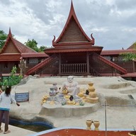 บ้านขุนช้าง