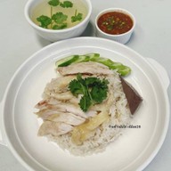 เจ๊อ้อย28(ข้าวมันไก่/เปาะเปี๊ยะสด)