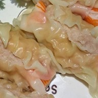 เกี๊ยวหมูเด้ง ตลาดถนอมมิตร