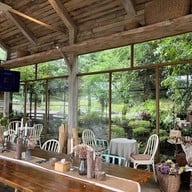 Grandma's Cafe สวนผึ้ง ราชบุรี