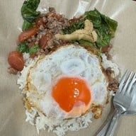 ก็เพราะกะเพรา ม.สัมมากร รามคำแหง110 (ม.สัมมากร)