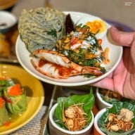 สวนบัว โรงแรมเซ็นทาราแกรนด์ เซ็นทรัลพลาซา ลาดพร้าว กรุงเทพฯ