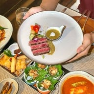 สวนบัว โรงแรมเซ็นทาราแกรนด์ เซ็นทรัลพลาซา ลาดพร้าว กรุงเทพฯ