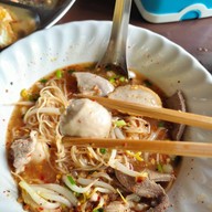เมนูของร้าน ก๋วยเตี๋ยวไม่มีชื่อ ตลิ่งชัน