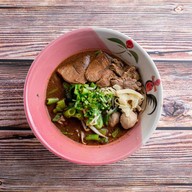 ก๋วยเตี๋ยวเรือน้ำตื้น