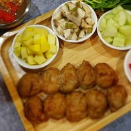 ข้าวคลุกกะปิ  by  คุณนาย สาขาเซนหลุยส์