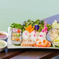 The Mae Klong Cafe and Restaurant (เดอะ แม่กลอง) -