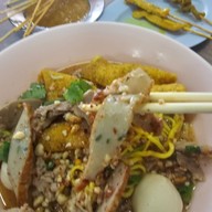 กิมท้อ นครปฐม ก๋วยเตี๋ยวต้มยำ
