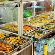 ครัววังทอง ข้าวแกง ตามสั่ง อาหารจานด่วน บางแก้ว