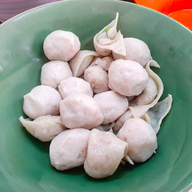 ก๋วยเตี๋ยวลูกชิ้นปลาเจริญกรุง18