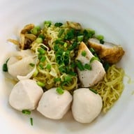 ก๋วยเตี๋ยวลูกชิ้นปลาเจริญกรุง18