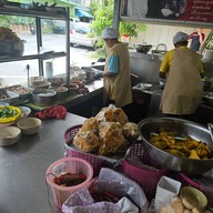 กิมท้อ นครปฐม ก๋วยเตี๋ยวต้มยำ