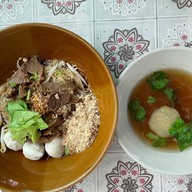 เจ๊เพ็ญหมูตุ๋น หนองแค สระบุรี