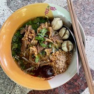 เจ๊เพ็ญหมูตุ๋น หนองแค สระบุรี