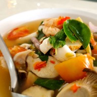 เมนูของร้าน เรือนเขาแหลม