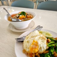 เมนูของร้าน เรือนเขาแหลม