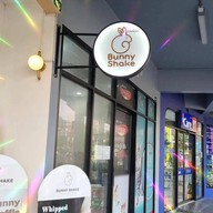 Bunny Shake Cafe ท่าข้าม-พระราม2