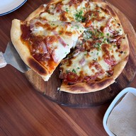 ฮัก เรสเตอรองท์ -