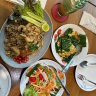 Ginger Farm Silom edge