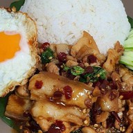 ร้านกะเพราพริกแห้ง (Byน้องอะตอม)