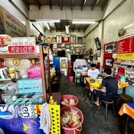 บรรยากาศ ก๋วยเตี๋ยวเนื้อ ศรเดชโภชนา