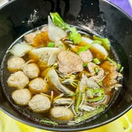 เมนูของร้าน ก๋วยเตี๋ยวเนื้อ ศรเดชโภชนา
