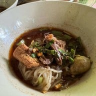 เมนูของร้าน ก๋วยเตี๋ยวเรือในคลอง อยุธยา