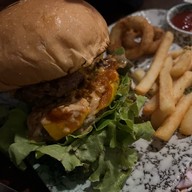 Junker And Bar -