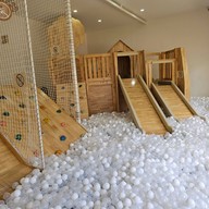 Little dude playhouse (kid cafe)