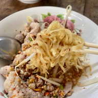 เจริญพุงโภชนา ถนนจันทน์