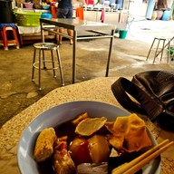 เย็นตาโฟฮ่องเต้ ศรีย่าน แยกร่วมจิตต์