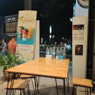 หน้าร้าน ข้าวแกงครัวไทย