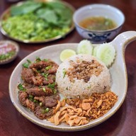 เสือตุ๋น ก๋วยเตี๋ยวเรือน้ำตก เนื้อวากิว เสม็ด ชลบุรี