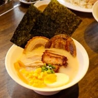 ⭐️อ้วนนะหมูกรอบชาชู ข้าวมันไก่