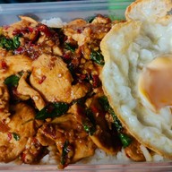 กะเพรา. ลูกชิ้นปิ้ง. นายท็อป 🍢🍢