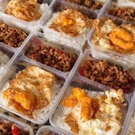 ข้าวกล่อง40บาท เต็นชมพู