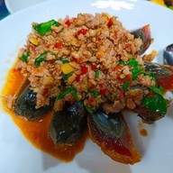 เมนูของร้าน ร้านลับ เชฟโอครัวริมบ่อ