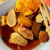 เย็นตาโฟฮ่องเต้ ศรีย่าน แยกร่วมจิตต์