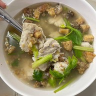 ข้าวต้มหัวปลาหม้อไฟ เฮีย ส.