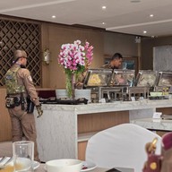 โรงแรมศรีลำดวน