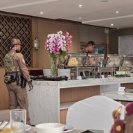 โรงแรมศรีลำดวน