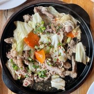 วิรินทร์ แจ่วฮ้อน