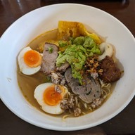 เพิ่มผล(๒๕๐๖)เส้นบะหมี่ไข่ทำเอง – ศรีสะเกษ
