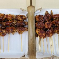 มาคุโระหม่าล่าปิ้งย่างเสียบไม้ สุพรรณบุรี