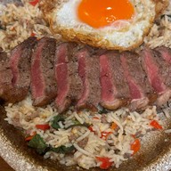 Kojung Beef x สยามกะเพราคาเฟ่ (สุขุมวิท 26) The Chapter Market (สุขุมวิท 26)